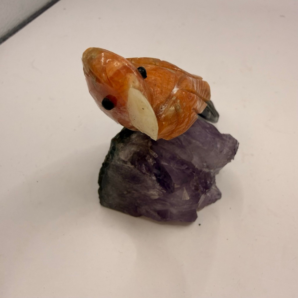 Semi Precious gemstone Bird figure Orange and Green Parrot on Amethyst - Picture 8 of 14